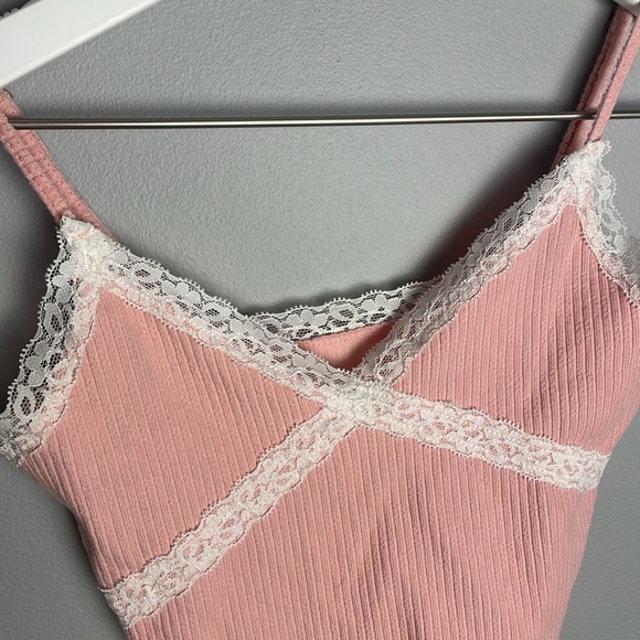 Aeropostale Pink/White Crisscross Lace-Trim Cropped Cami Adjustable Straps | XS - Picture 5 of 6